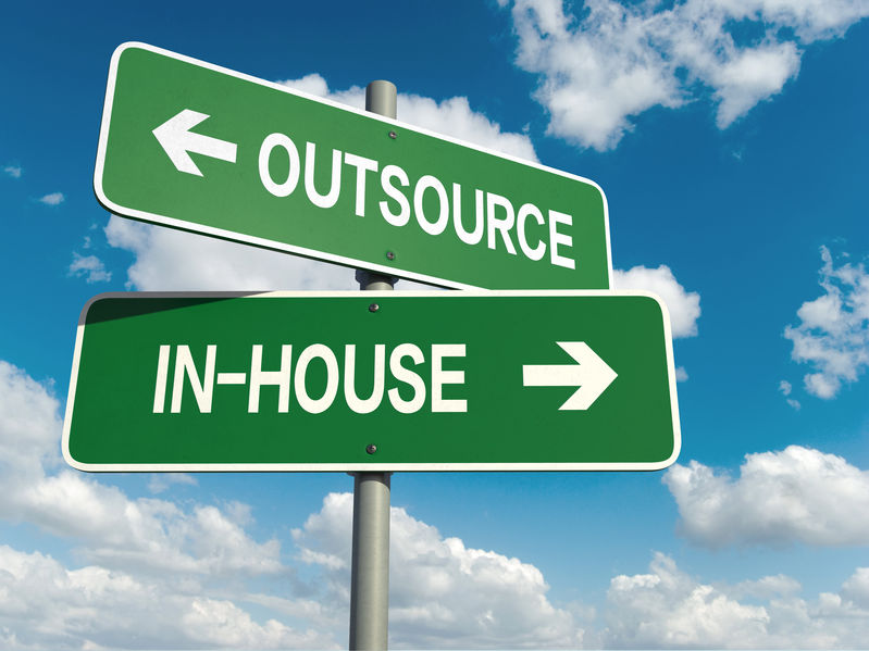 In-House or Outsourcing IT Support? Choosing the Best Option for Your Business